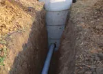 На яку глибину закопувати каналізаційну трубу в ґрунт